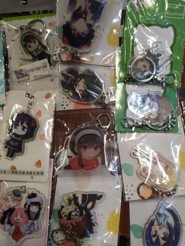 модный современные кыргызские национальные платья: Продаю брелоки из различных анимэ находимся в торговом центре Бишкек — 3
