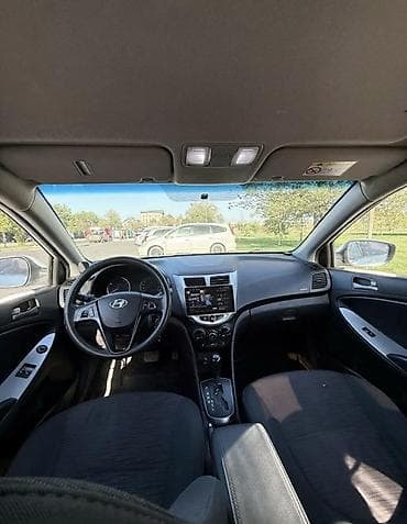 срочно окончательно: Hyundai Solaris: 2015 г., Бензин, Седан — 8