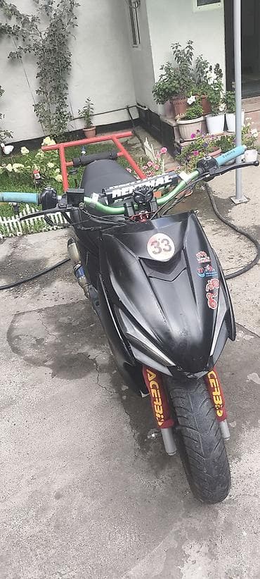 стант: Тюнингованный скутер Beetle Bolt (150cc класс) - Агрессивный — 2