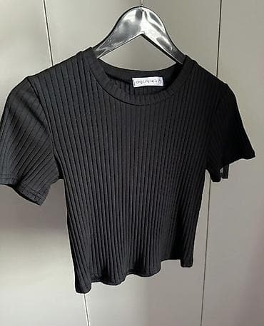 nike tech flece: Базовые женские футболки с коротким рукавом. Варианты: - Белая и — 2