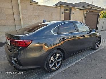 пару: Kia K3: 2018 г., 1.6 л, Автомат, Бензин, Седан — 1