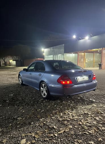 срочно продаю в связи с переездом: Mercedes-Benz : 2002 г., 3.2 л, Механика, Бензин, Седан — 2