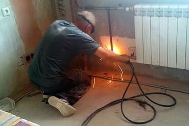 ремонт системы отопления: Установка батарей, Установка котлов, Теплый пол Гарантия, Демонтаж, Бесплатный выезд Больше 6 лет опыта — 2