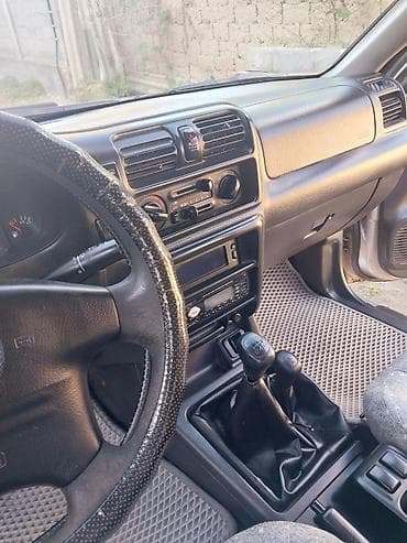 ручка коробки: Opel Frontera: 2002 г., 2.2 л, Механика, Газ, Внедорожник — 10