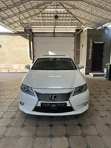 Lexus ES: 2015 г., 2.5 л, Вариатор, Гибрид, Седан