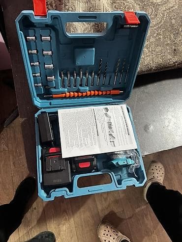 Инструменттер: Аккумуляторный набор инструмента Makita в кейсе Состав набора: - — 4