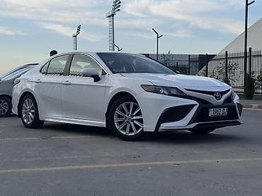 camry 2015: Toyota Camry: 2021 г., 2.5 л, Вариатор, Гибрид, Седан — 2