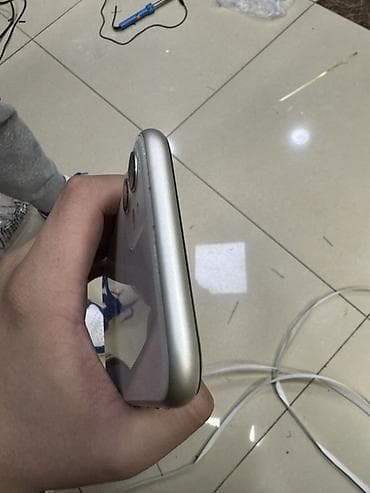 Мобильные телефоны: IPhone 11, 64 ГБ, Белый, 88 % — 6