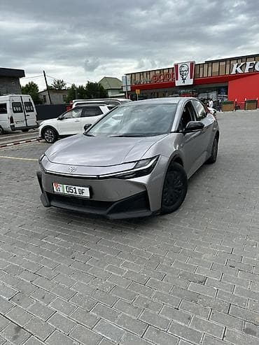 echo platz: Toyota bZ3: 2023 г., Автомат, Электромобиль, Седан — 9