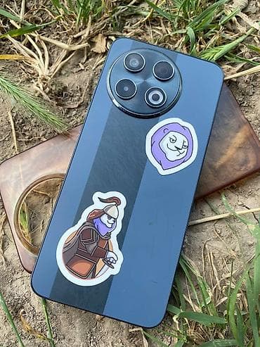 108: Tecno Spark 30 Pro, Б/у, 256 ГБ, цвет - Серый, 2 SIM — 4