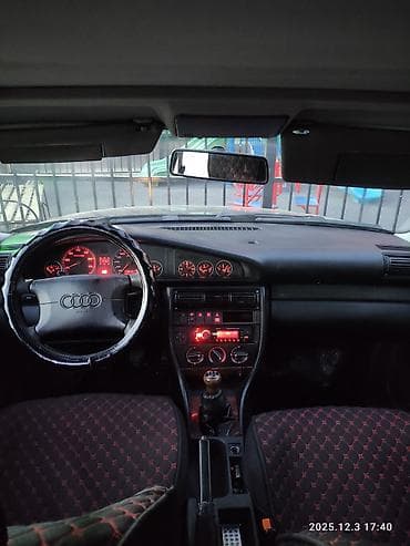 Унаа сатуу: Audi A6: 1995 г., 2 л, Кол менен иштөөчү, Бензин, Седан — 4