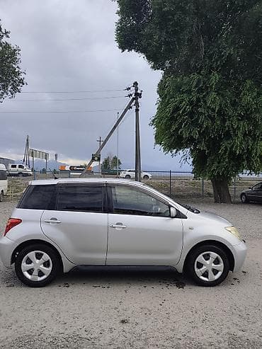 продаю кио рио: Toyota Ist: 2003 г., 1.3 л, Автомат, Бензин, Хэтчбэк — 2
