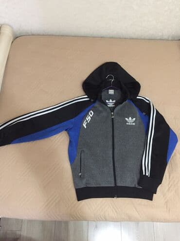 адидас спортивный костюм: Эркектердин спорттук костюму, 3XL (EU 46), Adidas, Жаңы, түсү - Көк, Өзү алып кетүү — 1