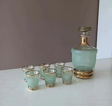 Графин + 6 стопок и Графин + 8 стаканов 2000 сом каждый набор Графины