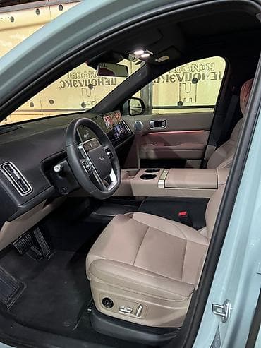 Lixiang L6: 2025 г., 1.5 л, Автомат, Гибрид, Кроссовер