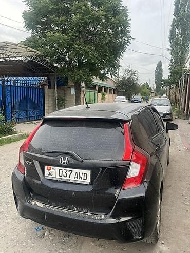 Продажа авто: Honda Fit: 2016 г., 1.5 л, Автомат, Бензин, Хэтчбэк — 3