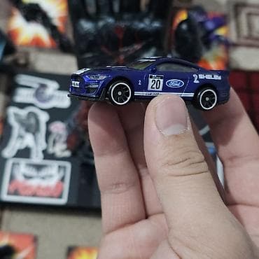 статуэтки в сад: Коллекционная машинка Hot Wheels Gran Turismo — 2020 Ford Mustang — 5