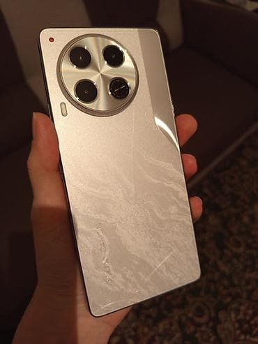 iphone 12 plus: Есть коробка, зарядное устройство — 1