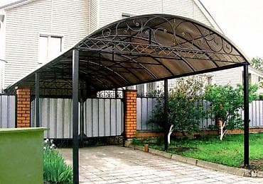 Кованые навесы и козырьки из металла с покрытием из поликарбоната