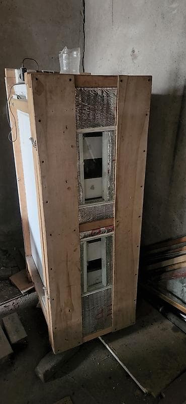 Инкубатор Продаю новый самодельный на 250 или 300 яиц,внутри 5 лотков