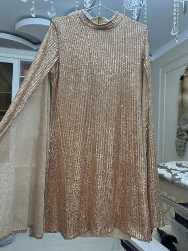 коктейльное платье большого размера: Вечернее платье, Коктейльное, Средняя модель, Трикотаж, С рукавами, С пайетками, S, M, L — 1