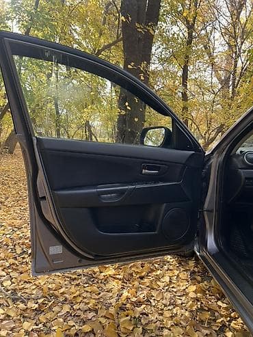 mazda 6 2004: Mazda 3: 2004 г., 1.6 л, Ручные, Бензин, Седан — 9