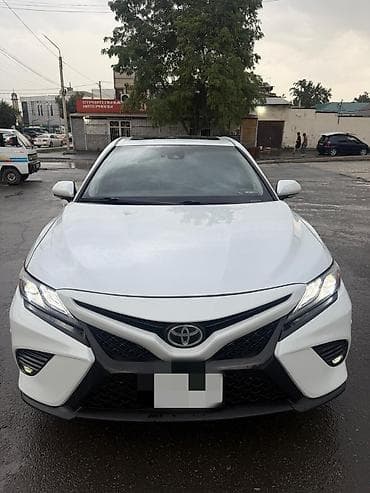 Транспорт: Toyota Camry: 2018 г., 2.5 л, Вариатор, Гибрид, Седан — 3