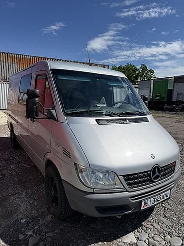 шины летние 225 65 17: Легкий грузовик, Mercedes-Benz — 2