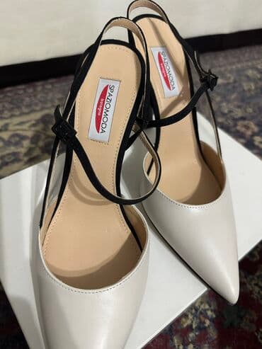 фирменная обувь из италии: Продаю новые кожаные босоножки пр-во Италия размер 40 на узкую ножку — 1