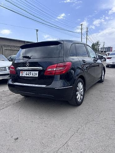 beta ff: Mercedes-Benz B-Class: 2012 г., Автомат, Бензин, Хэтчбэк — 2