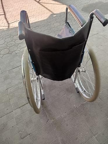 Инвалидные коляски: Инвалидная коляска складная, мануальная. Особенности: - Прочная — 4