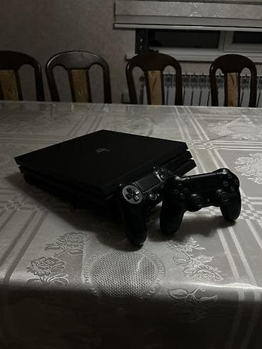 surface studio: PlayStation 4 Pro (черная) + 2 геймпада DualShock 4 Комплектация: - — 1