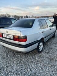 дом обмен на авто: Volkswagen Vento: 1993 г., Седан — 12