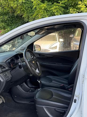 Продажа авто: Chevrolet Spark: 2020 г., 1 л, Автомат, Бензин, Хэтчбэк — 8