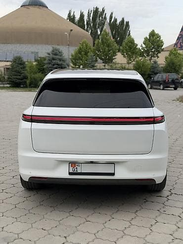 byd e7: Lixiang L7: 2023 г., 1.5 л, Автомат, Электромобиль, Внедорожник — 6