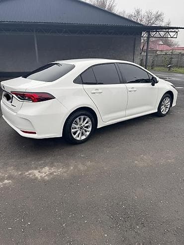 toyota corolla 2023: Toyota Corolla: 2023 г., 1.2 л, Автомат, Бензин, Седан — 2
