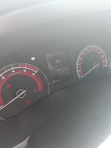 Isuzu: Isuzu D-Max: 2020 г., 2.5 л, Механика, Дизель, Пикап — 8