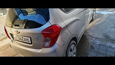 сед: Chevrolet Spark: 2016 г., 1 л, Автомат, Бензин, Хэтчбэк — 3