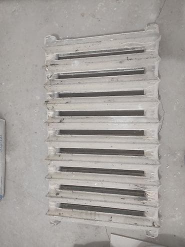 Чугунные батареи Б/у, Тип подключения: Боковое