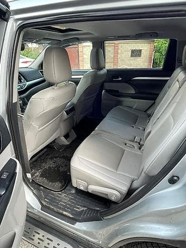 шторки на авто: Toyota Highlander: 2019 г., 3.5 л, Кроссовер — 1