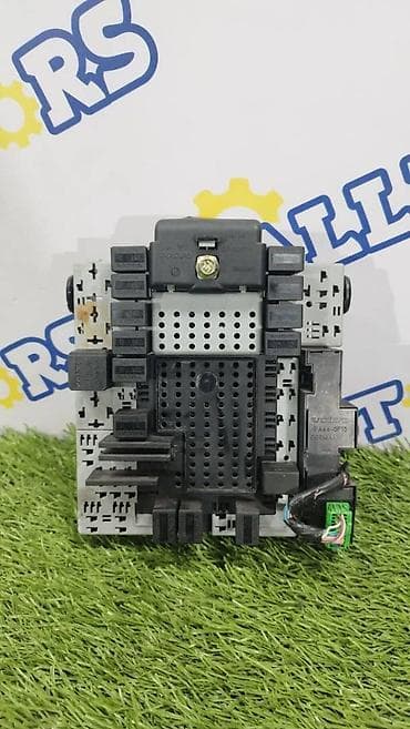 Блок предохранителей Volvo Б/у, Оригинал at lalafo.kg Блок предохранителей Volvo Б/у, Оригинал