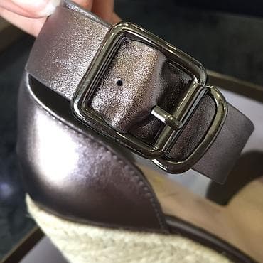 танкетки: Абсолютно новые шикарные босоножки на танкетке. Высота впереди 3 см — 8