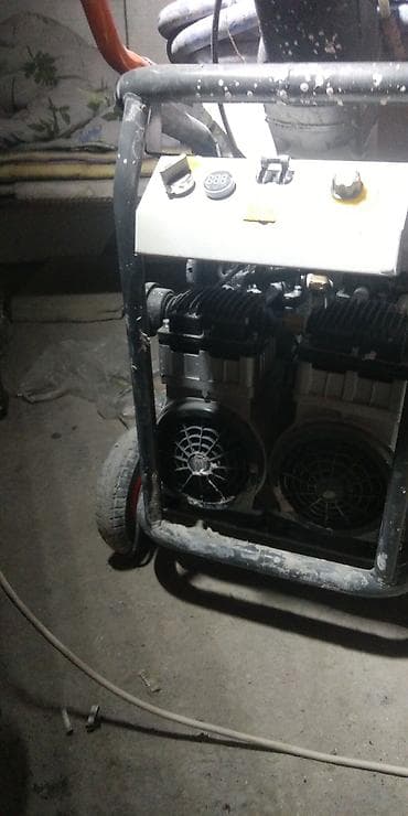 штукатуры: Штукатурная станция, В наличии — 1