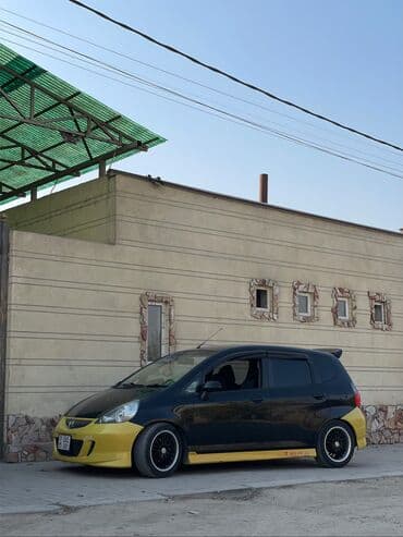 задний стопы: Сатылат 
Фит 2002 1.5 vtec — 4