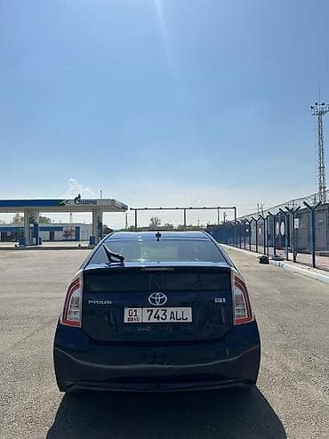 Унаа сатуу: Toyota Prius: 2015 г., 1.8 л, Вариатор, Гибрид, Лифтбек — 5