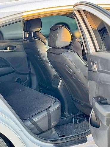 rd 1: Hyundai Avante: 2018 г., Автомат, Бензин — 9