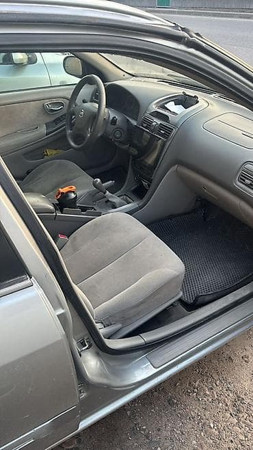сл: Nissan Maxima: 2004 г., 3 л, Механика, Бензин, Седан — 4
