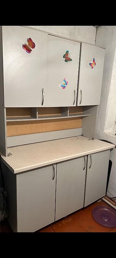 шкаф посуды: Продаю Кухонный комплект . состояние отличное.столешница с чистого — 5
