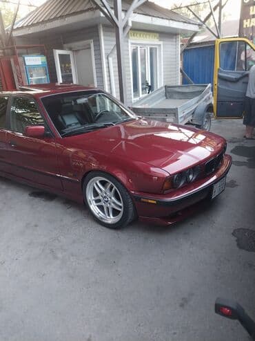 капот на аккорд: BMW 5 series: 1992 г., 3 л, Механика, Бензиновая, Седан — 9