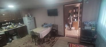 Үйлөр: Дом 🏡 в жилмассив колмо. участок 4сотки. дом 110кв.м барачного типа из — 9